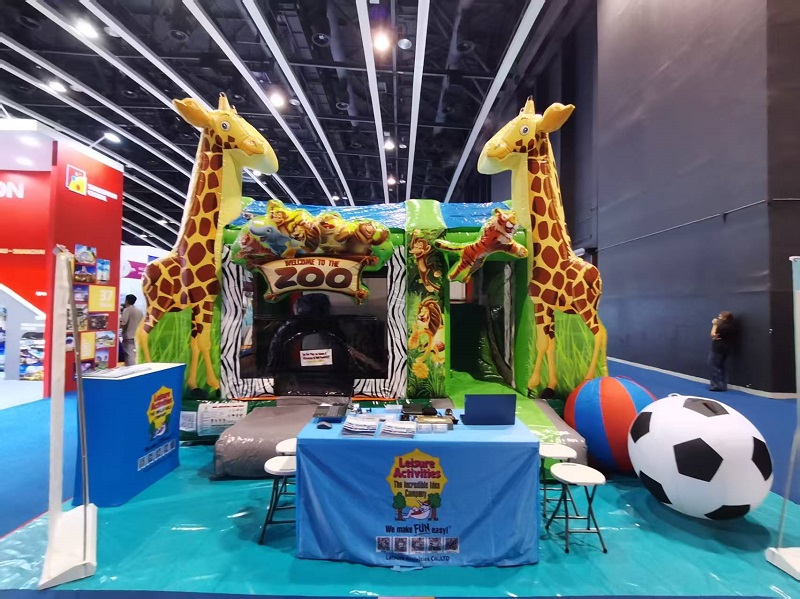 Eğlence Aktiviteleri®, Gösteriyi Durduran 4m Şişme Şişme Kale ile Hayvanat Bahçesini IAAPA EXPO ASIA'ya Getiriyor Eğlence Aktiviteleri®, Gösteriyi Durduran 4m Şişme Şişme Kale ile Hayvanat Bahçesini IAAPA EXPO ASIA'ya Getiriyor